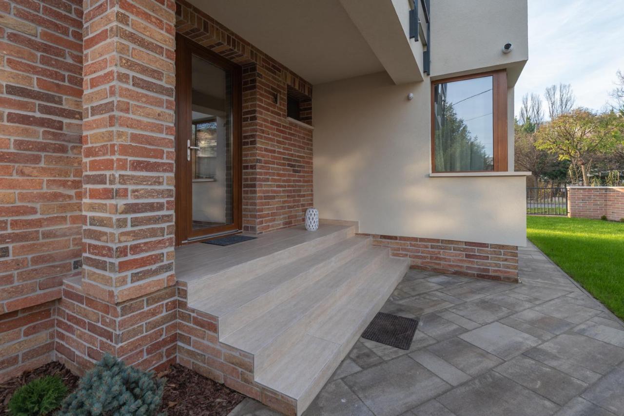 Hidfo Apartman-Nyugalom Szigetei Дьюла Екстер'єр фото