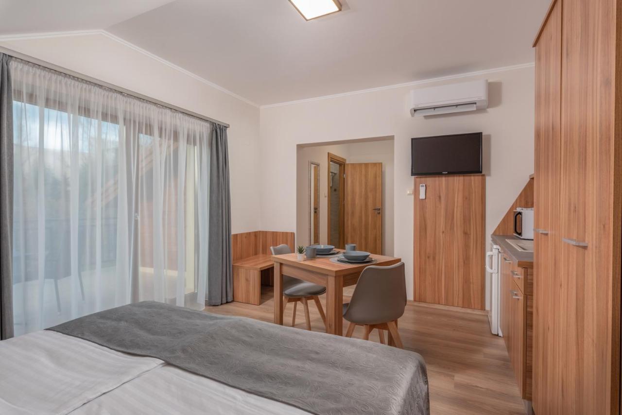 Hidfo Apartman-Nyugalom Szigetei Дьюла Екстер'єр фото